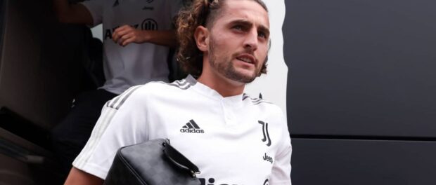 Rabiot’s mother delays Man Utd move after £15m fee is agreed with Juventus